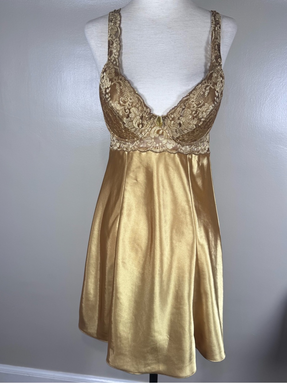 Victoria’s Secret Sz M Vintage 90s Gold Lace Satin Padded Lingerie Slip Dress